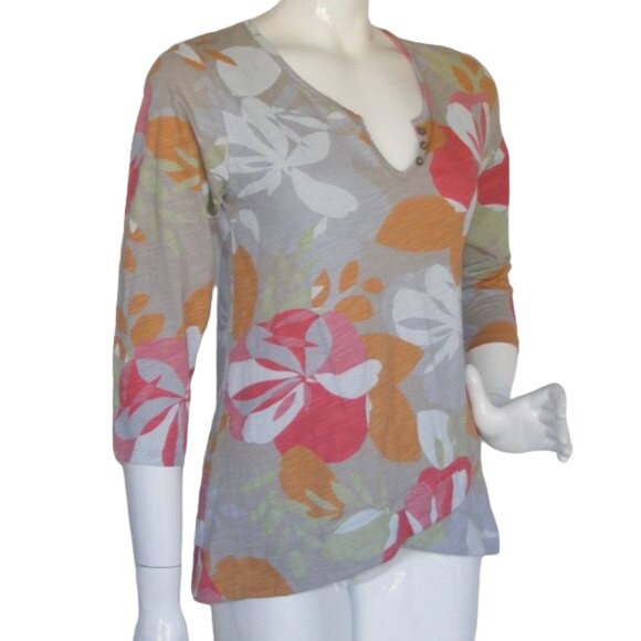 FRESH PRODUCE Top, XS, Gray, 3/4 sleeve, Floral, Layered/Petal front hem - Picture 2 of 11